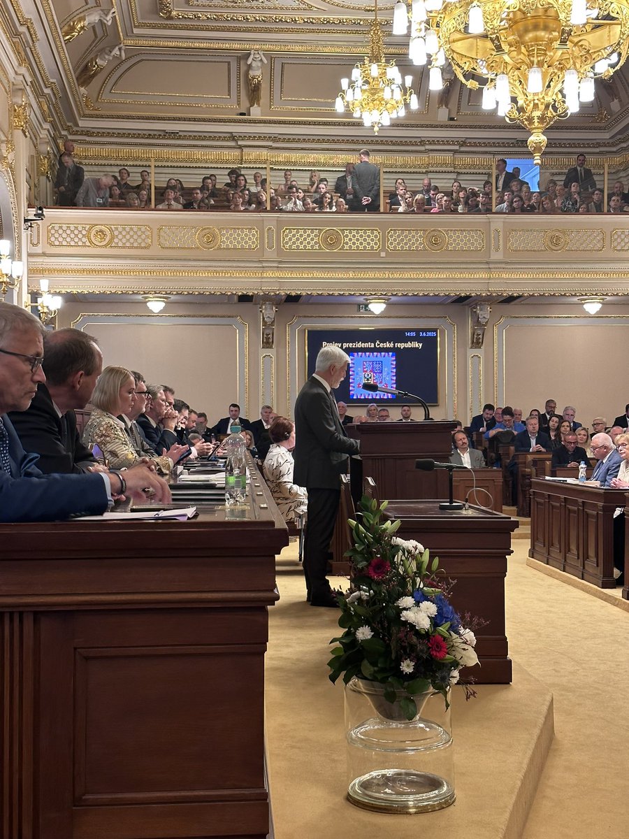 Barbora Urbanová (@baraurbanova) on Twitter photo Pan prezident právě na začátku svého projevu zdůraznil nutnost zajistit efektivitu sněmovny.
Děkuju, děkujeme s <a href="/OchodnickaM/">Martina Ochodnická</a> <a href="/MarieJilkova/">Marie Jílková</a> <a href="/KlaraKocmanova/">Klára Kocmanová</a> <a href="/PotuckovaLucie/">Starostka a poslankyně z Krkonoš - Lucie Potůčková</a> a dalšími…
modernisnemovna.cz Pan prezident právě na začátku svého projevu zdůraznil nutnost zajistit efektivitu sněmovny.
Děkuju, děkujeme s <a href="/OchodnickaM/">Martina Ochodnická</a> <a href="/MarieJilkova/">Marie Jílková</a> <a href="/KlaraKocmanova/">Klára Kocmanová</a> <a href="/PotuckovaLucie/">Starostka a poslankyně z Krkonoš - Lucie Potůčková</a> a dalšími…
modernisnemovna.cz