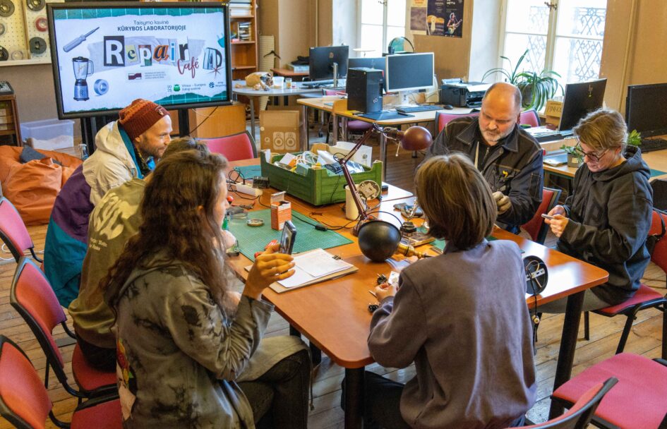 Repair Café: An Initiative of the Creative Lab at Vilnius County Adomas Mickevičius Public Library (Lithuania 🇱🇹)
👇
naplesisterlibraries.org/repair-cafe-an…