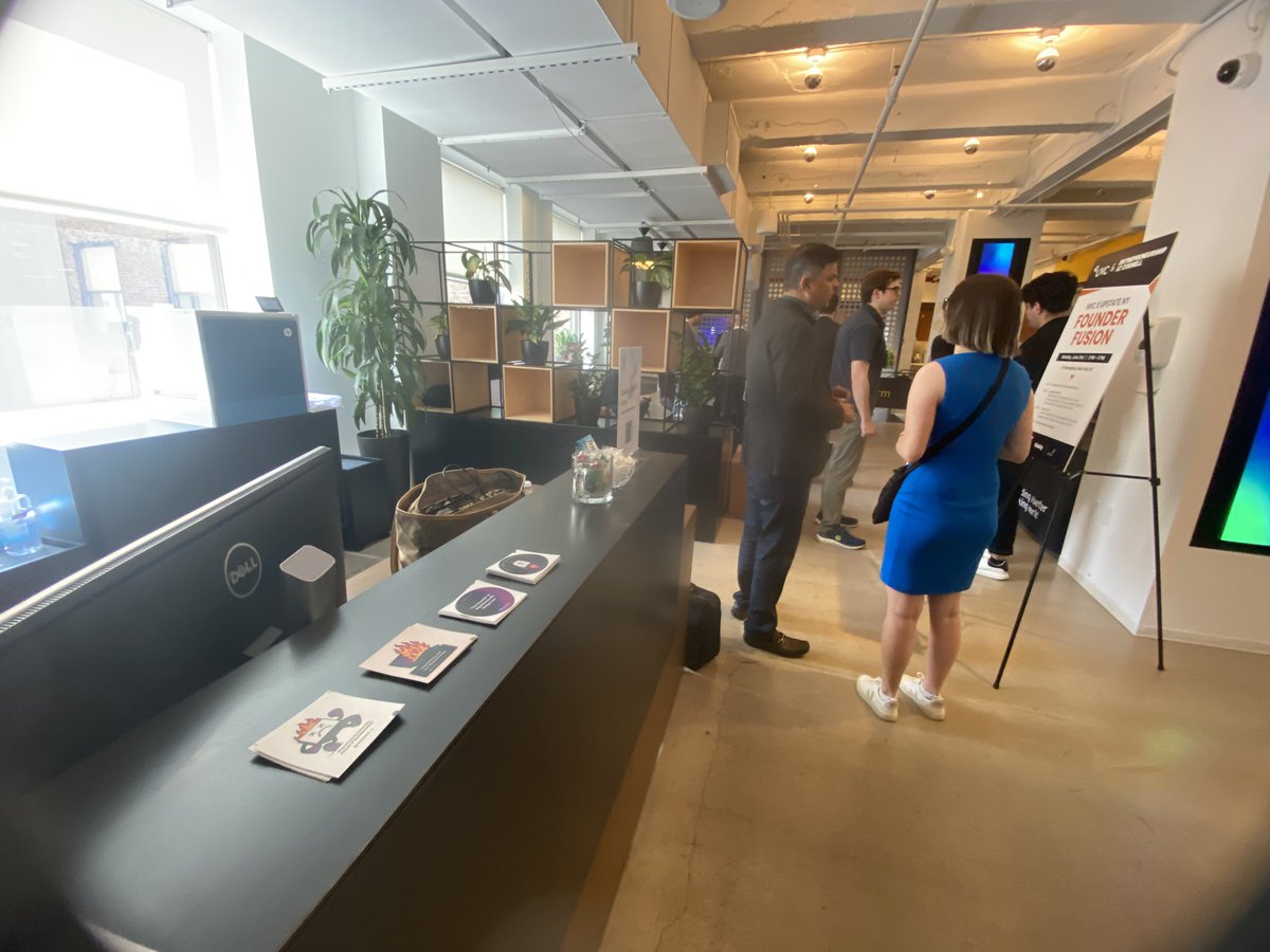 Rocketbeet's tweet image. Rocketbeet Merchant “This founder is algorithmically dangerous” was a hit! 1st day #Techweek. Thanks  @Techweek_ , it was an insightful day full of energy! 🚀