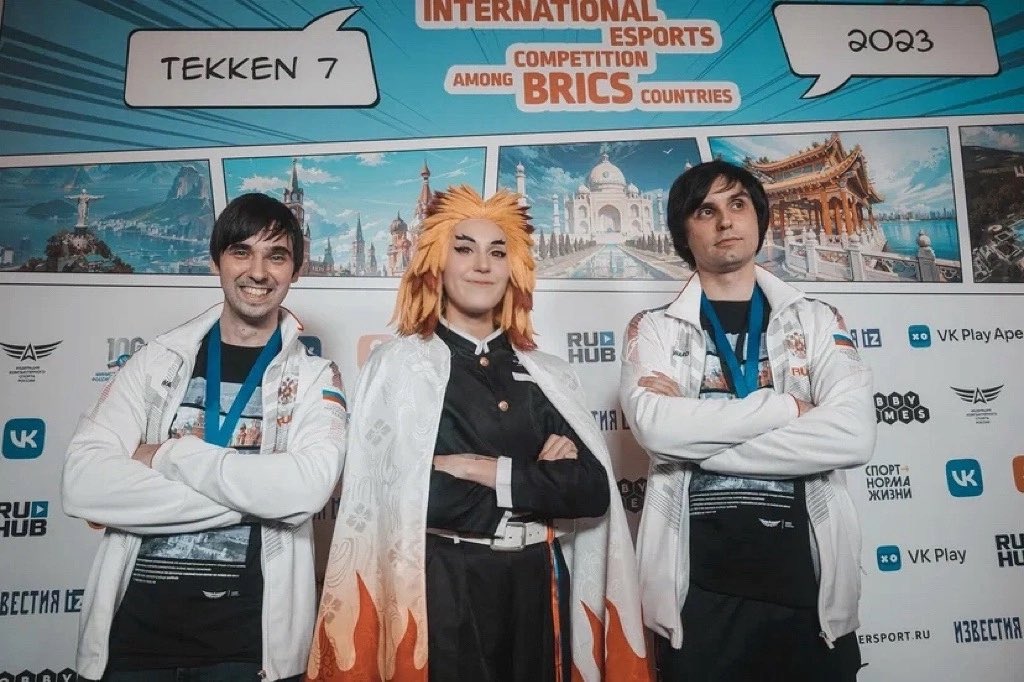 Every BRICS event, I take photos with my favorite players. It's already a custom. A tradition. I'd say— a ritual! 🩵

2023, 2024, 2025…

<a href="/_Higem/">ONIC | Higem</a> and <a href="/stroggaming/">Strog</a>