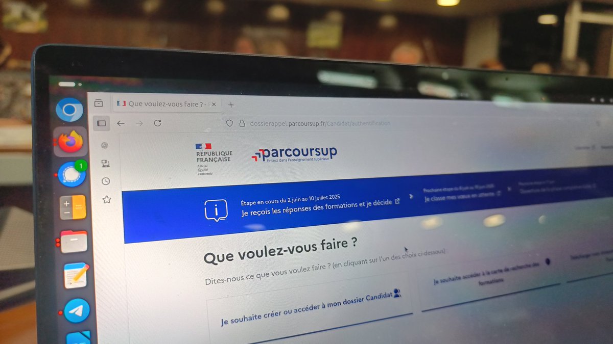 #Parcoursup Les lycéen·ne·s reçoivent leurs propositions d’orientation. 

Un moment déterminant dans leur vie. Je pense à celles et ceux pour qui l’attente des résultats définitifs démarre et peut être difficile. Courage dans cette période.

Lille vous attend à bras ouverts !