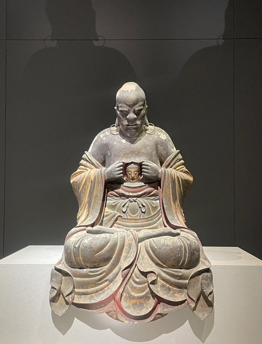 京都国立博物館「日本、美のるつぼ展」
刀や仏像、焼き物に、中国やインドなどの文化が混ざりあい、日本独自の美意識を育み発展していく様がみてとれる、“出会い”の歴史がいっぱい詰まった展覧会👀
国宝や重文もたっぷりで見応え🙆‍♂️
6/15まで！いそげー🐟💨