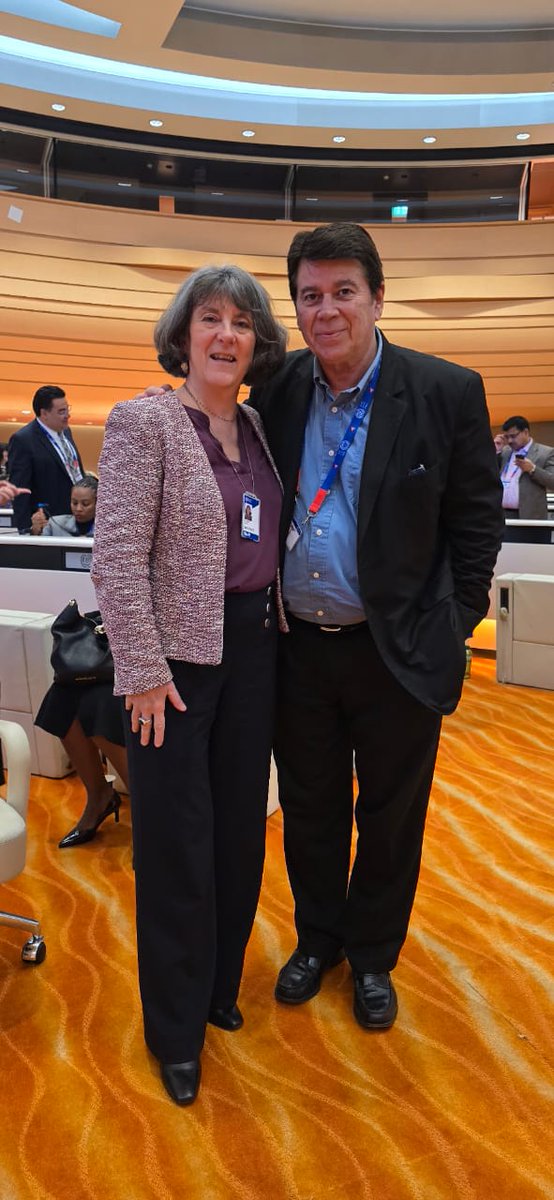 CTAGlobal's tweet photo. 🇨🇭 Daniel Jorajuria, Secretario Administrativo de la CTA, en el marco de la 113° Conferencia Internacional del Trabajo informó a la Directora de Normas de OIT, Corine Vargha, sobre la situación laboral  Argentina y las presentaciones realizadas por las tres centrales argentinas. https://t.co/Qovno0pH45
