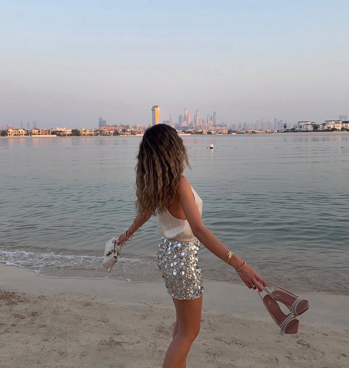urg0dess's tweet photo. I did end up taking a lovely vacation to Dubai for the New Year, I think next I’ll go to Rome or maybe Greece who knows 💋 
findom | paypig | human atm | NSFW https://t.co/vSRDN7S5m3
