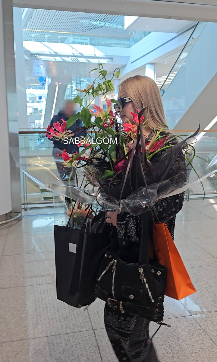 250603 인천공항 입국 사진

#이채린 #씨엘 #CL