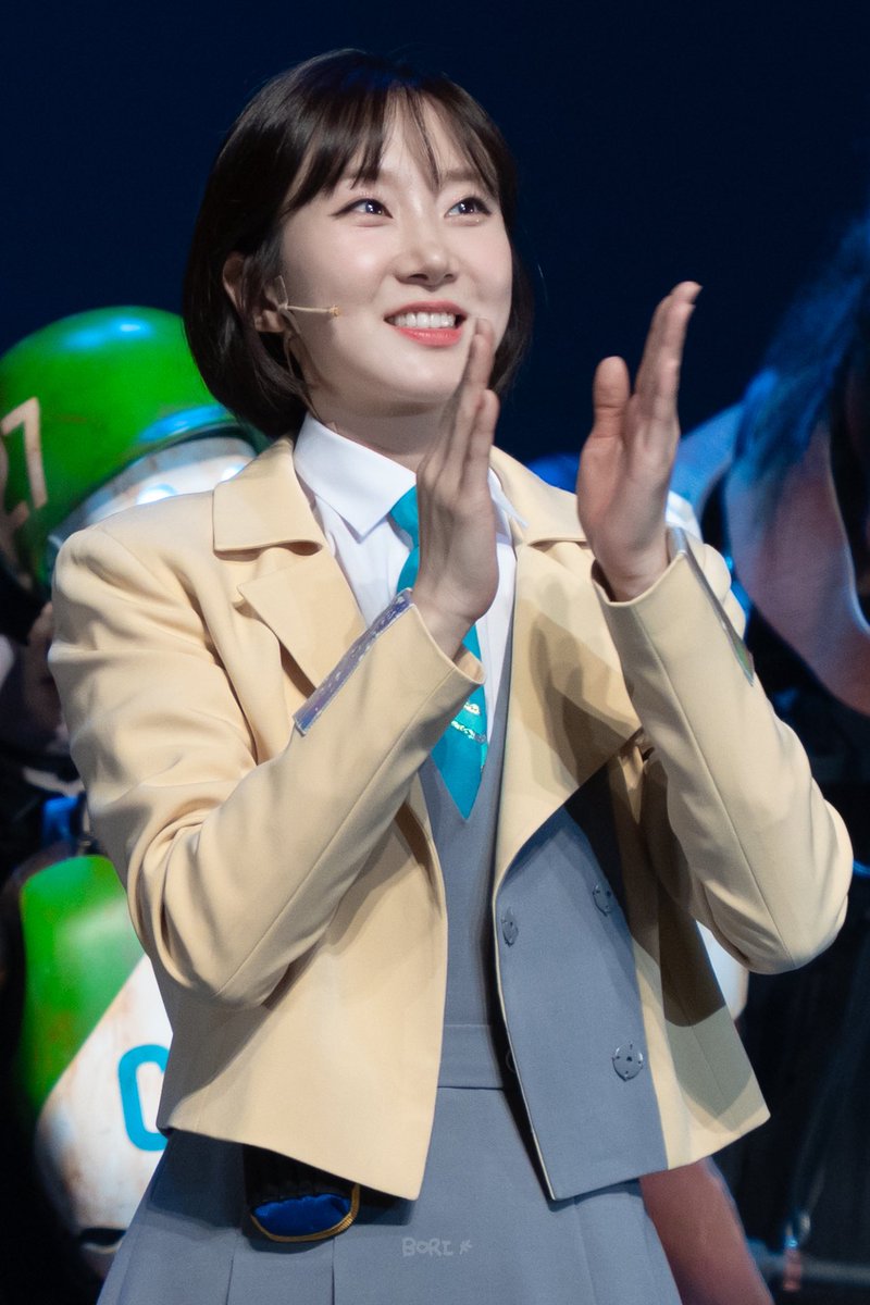 250531 낮 창작가무극 천 개의 파랑 광주 커튼콜

연재 #서연정 배우님