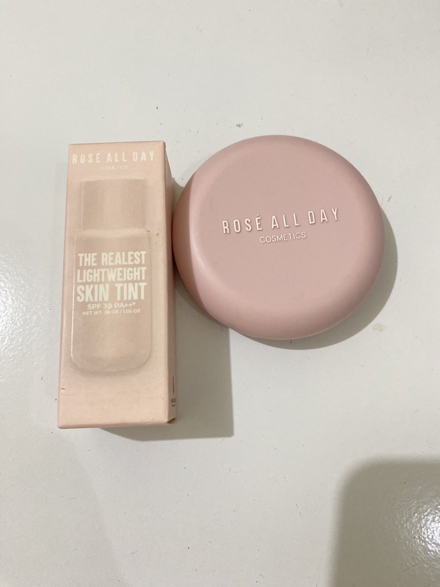 take satuan ROSE ALL DAY 50k deh gpp tapi harus keambil semua yaa bisa sharing

NEW SEMUA DAN ORI TENTUNYAA