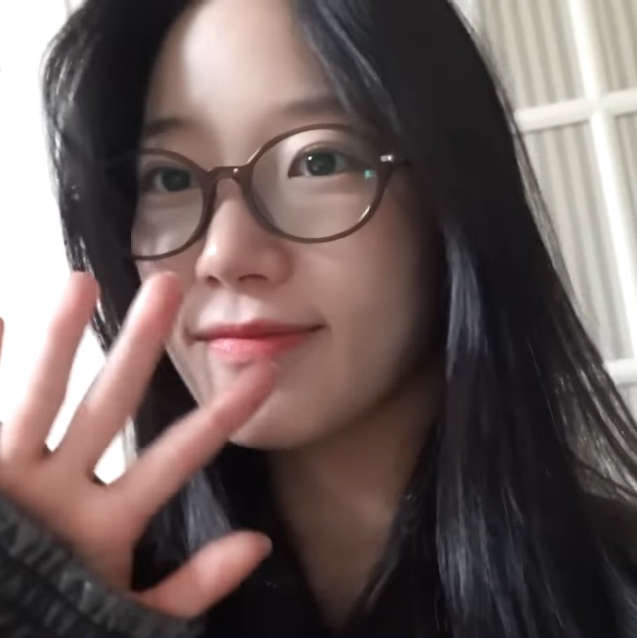 this adorable baby ♡