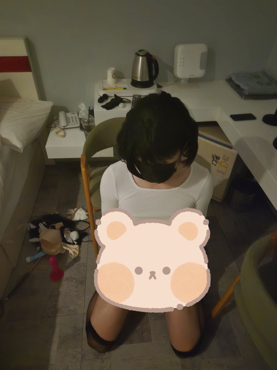 도구로 사랑받은 날.. ㅎ
마무리는 무릎 꿇고 봉사!

#멜섭 #멜키 #멜커 #스팽 #일플 #서울 #CD #CD섭 #체벌