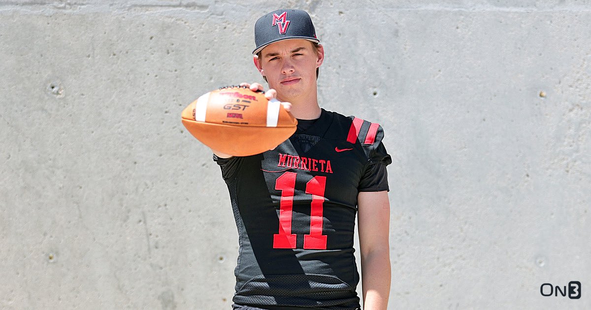 DanielMielkeII's tweet image. #11 @MVNighthawkFB Thanks for the photos @ChadSimmons_
