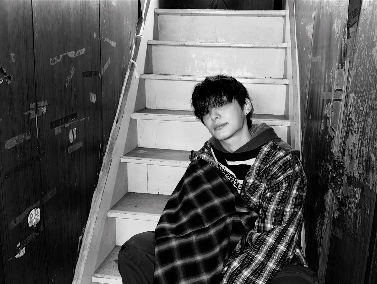 ace_poland7's tweet photo. [#JUNHEE_IG] 

after the scene // undone Molt https://t.co/zuPQQJjENf