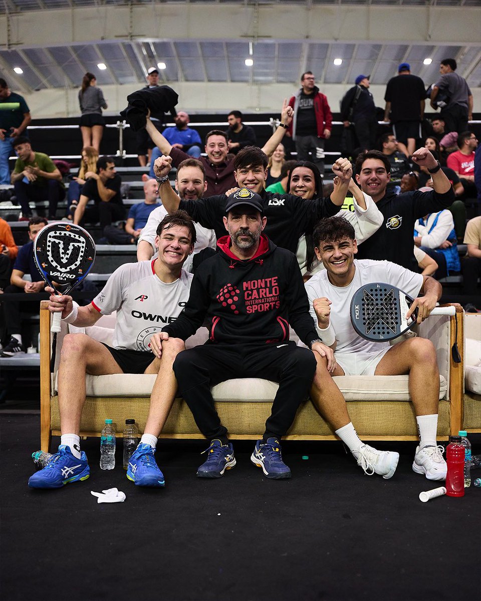 padelvairo's tweet photo. 🎾 Terminó el Buenos Aires P1, pero lo que vivimos queda para siempre.
@LeitoYob lo dejó todo en la cancha: garra, corazón y entrega en cada punto 💪🏻
Gracias, Leo, por representarnos con tanto orgullo.
Esto recién empieza. 🔥🇦🇷
#Padel #BuenosAiresP1 #VairoTeam #Vairo https://t.co/U0PWrkxIDX