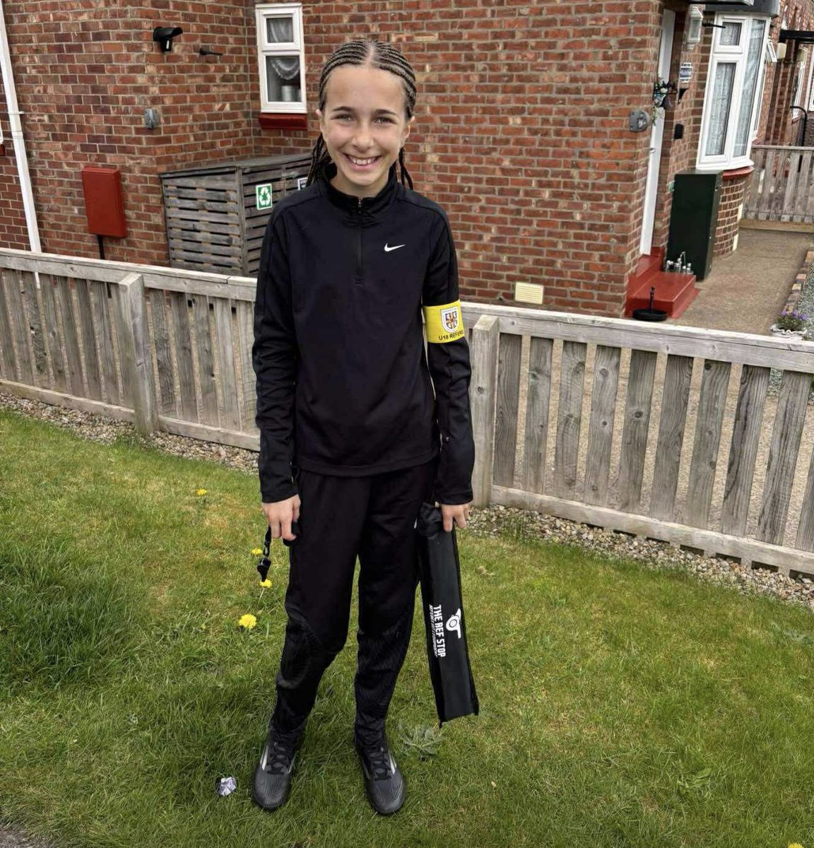 Teamgrassroots_'s tweet photo. #Shoutout to young referee Maizie who refereed her 1st tournament last Sunday for Under 7,s, she got great comments from all the teams managers.
Well Done Maizie π
#norefnogame #youngreferee
#GRF #GrassrootsFootball #TeamGrassroots https://t.co/fT4iOLjoUy