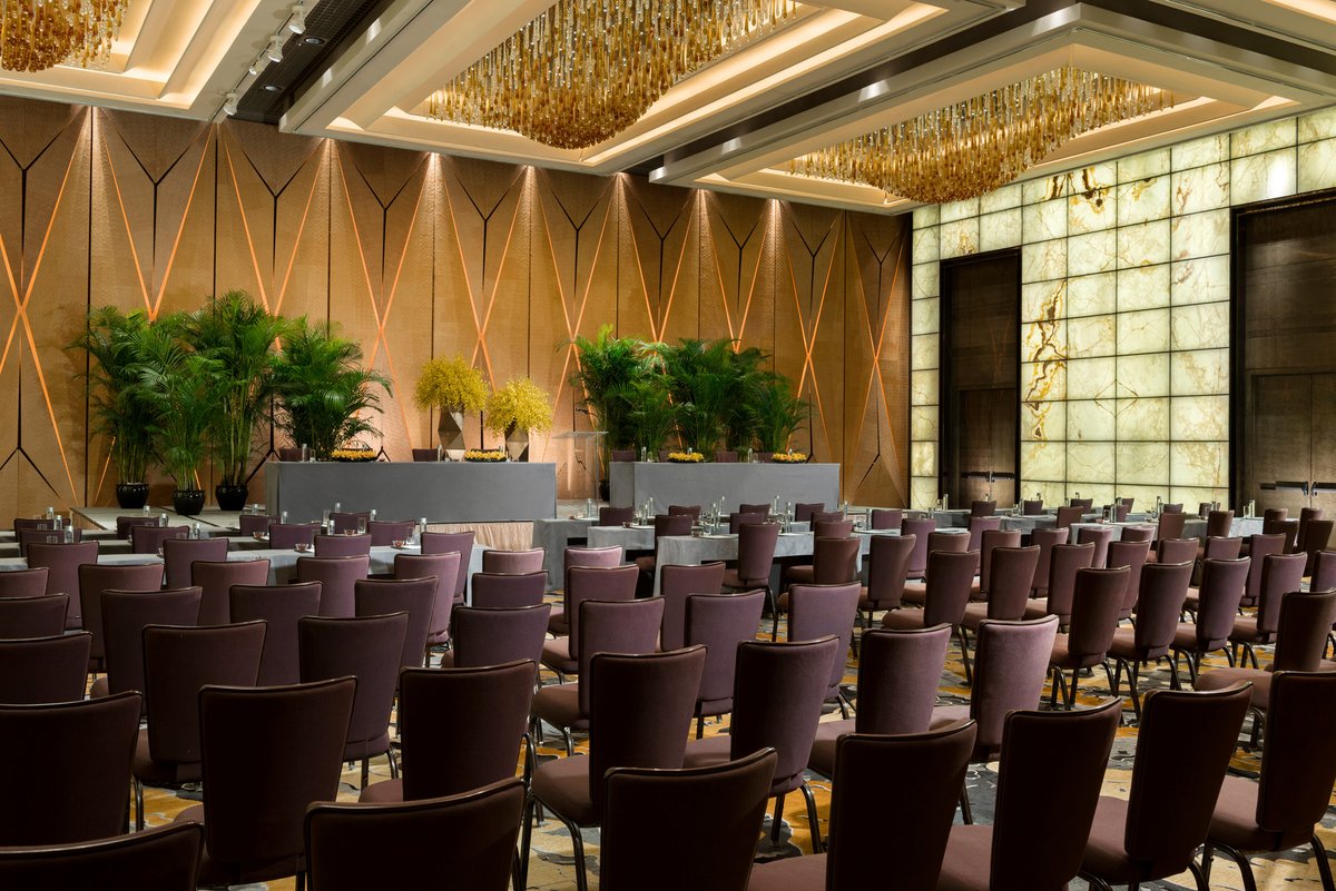 PrestigiousVns's tweet image. Discover conference spaces that inspire connection and creativity at every turn.  
prestigiousvenues.com/event/conferen… 

#conference #conferenceevents #luxuryconference #prestigiousvenues