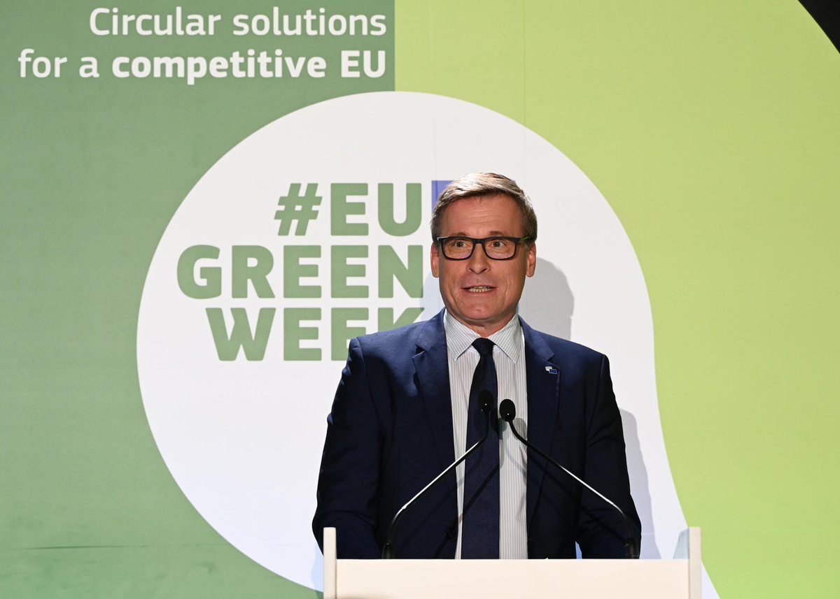 Oliver Röpke (@eesc_president) on Twitter photo It’s a privilege to kick off #EUGreenWeek 2025 with Commissioner <a href="/JessikaRoswall/">Jessika Roswall</a>, spotlighting how the #CircularEconomy boosts 🇪🇺 strategic autonomy, innovation & resilience.
Proud to launch the new Terms of Reference & the call for the <a href="/CEStakeholderEU/">EU circular economy stakeholder platform</a> Coordination Group! It’s a privilege to kick off #EUGreenWeek 2025 with Commissioner <a href="/JessikaRoswall/">Jessika Roswall</a>, spotlighting how the #CircularEconomy boosts 🇪🇺 strategic autonomy, innovation & resilience.
Proud to launch the new Terms of Reference & the call for the <a href="/CEStakeholderEU/">EU circular economy stakeholder platform</a> Coordination Group!