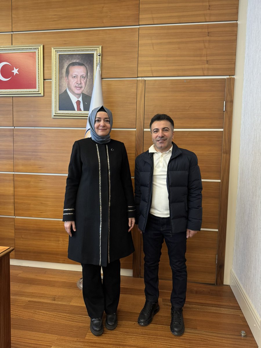 Şampiyonluk yolculuğumuzda her zaman yanımızda olan, desteğini bizden hiç esirgemeyen, kıymetli Bakanımız Sn. Fatma Betül Sayan Kaya’ya gönülden teşekkür ederiz. Her zaman arkamızda dimdik duran bu güçlü desteği unutmayacağız. Şampiyonluk, sizin gibi gönül dostlarının da