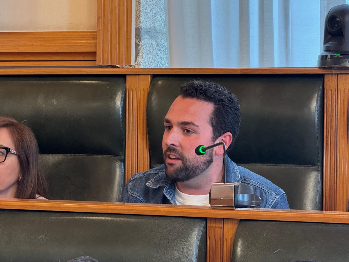 PP | Santiago (@popularesstgo) on Twitter photo 🗣️ <a href="/viltorad/">Adrián Villa Torres</a> festexa hoxe “San Bloquelentín”, ante un BNG desbordado e que non é quen de solventar os problemas da veciñanza.
❌ Un dos exemplos é na Costa do Vedor, onde levan 1️⃣ ANO agardando a restitución da recollida do lixo, suprimida polos nacionalistas. 🗣️ <a href="/viltorad/">Adrián Villa Torres</a> festexa hoxe “San Bloquelentín”, ante un BNG desbordado e que non é quen de solventar os problemas da veciñanza.
❌ Un dos exemplos é na Costa do Vedor, onde levan 1️⃣ ANO agardando a restitución da recollida do lixo, suprimida polos nacionalistas.
