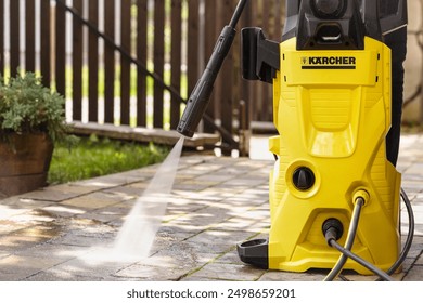 VannesserMalick's tweet image. Habari naweza kupata wapi machine ya pressure kama hii kwa ajili ya usafi wa pev?

Naomba msaada.

#TemporaryPost