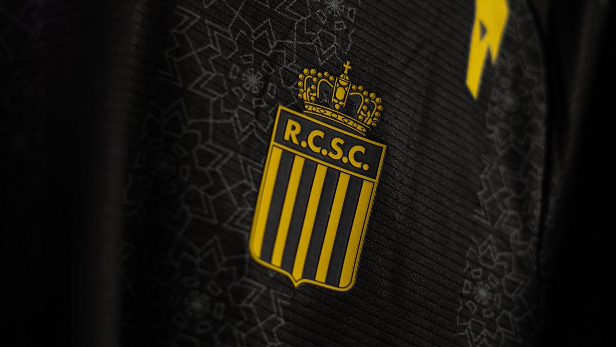 Mettez la main sur l’un des maillots portés lors du succès de nos Carolos à Anvers ! 👕🔥

👉 urlz.fr/uqie

<a href="/MatchWornShirt/">MatchWornShirt</a> I #RCSC #UExperts ⚫️⚪️