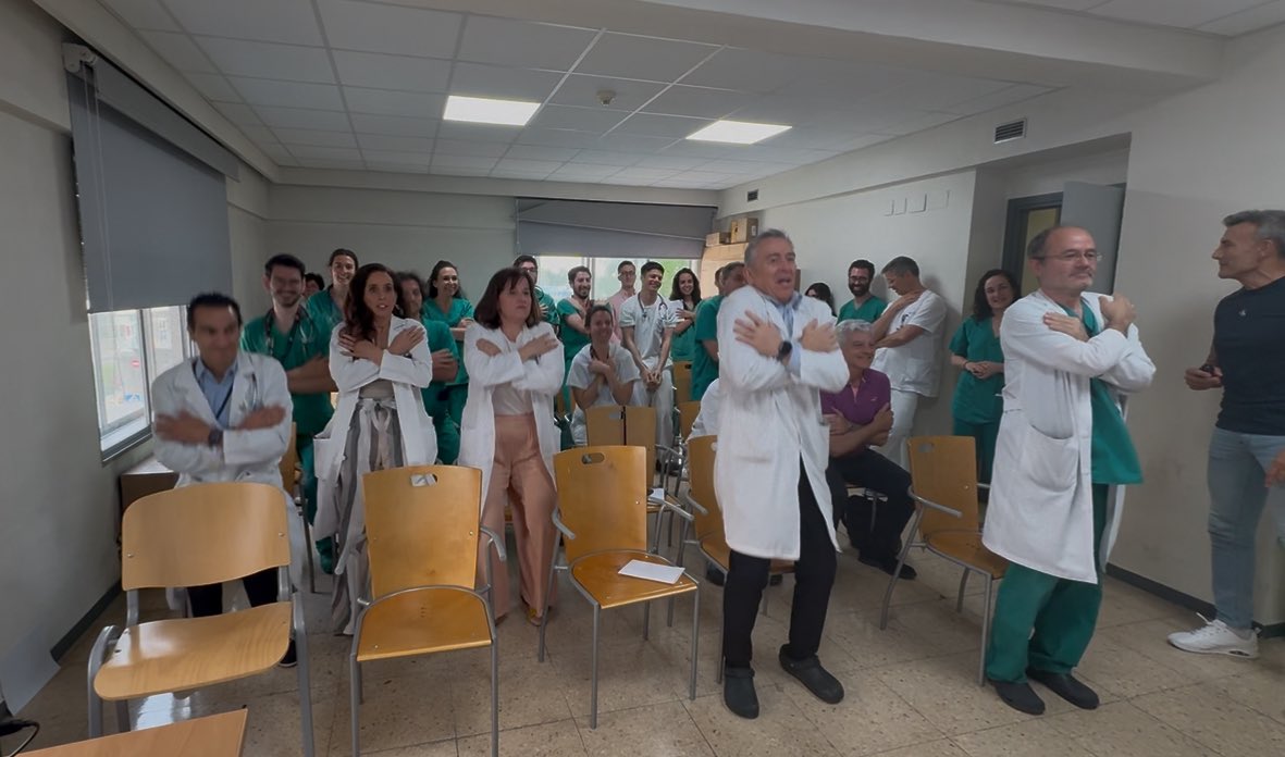 Almudena Castro Conde (@almucastro01) on Twitter photo Gracias a <a href="/felipeisidro13/">Felipe Isidro</a> por una excepcional sesión en nuestro servicio <a href="/CardioHULP/">Cardiología La Paz</a> .
Hemos aprendido mucho y disfrutado más. Gracias a <a href="/felipeisidro13/">Felipe Isidro</a> por una excepcional sesión en nuestro servicio <a href="/CardioHULP/">Cardiología La Paz</a> .
Hemos aprendido mucho y disfrutado más.