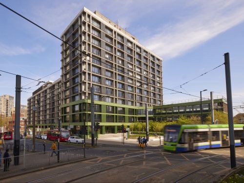 .<a href="/SouthernHsg_UK/">Southern Housing</a>, advised by <a href="/SHWProperty/">SHW</a>, will move from its existing premises at Grosvenor House to occupy a total of 13,187 sq ft on the fourth floor of Stephenson House. 

This forms part of Feldberg Capital’s award-winning Mosaic East scheme.

More: developcroydon.com/shw-acquires-n…