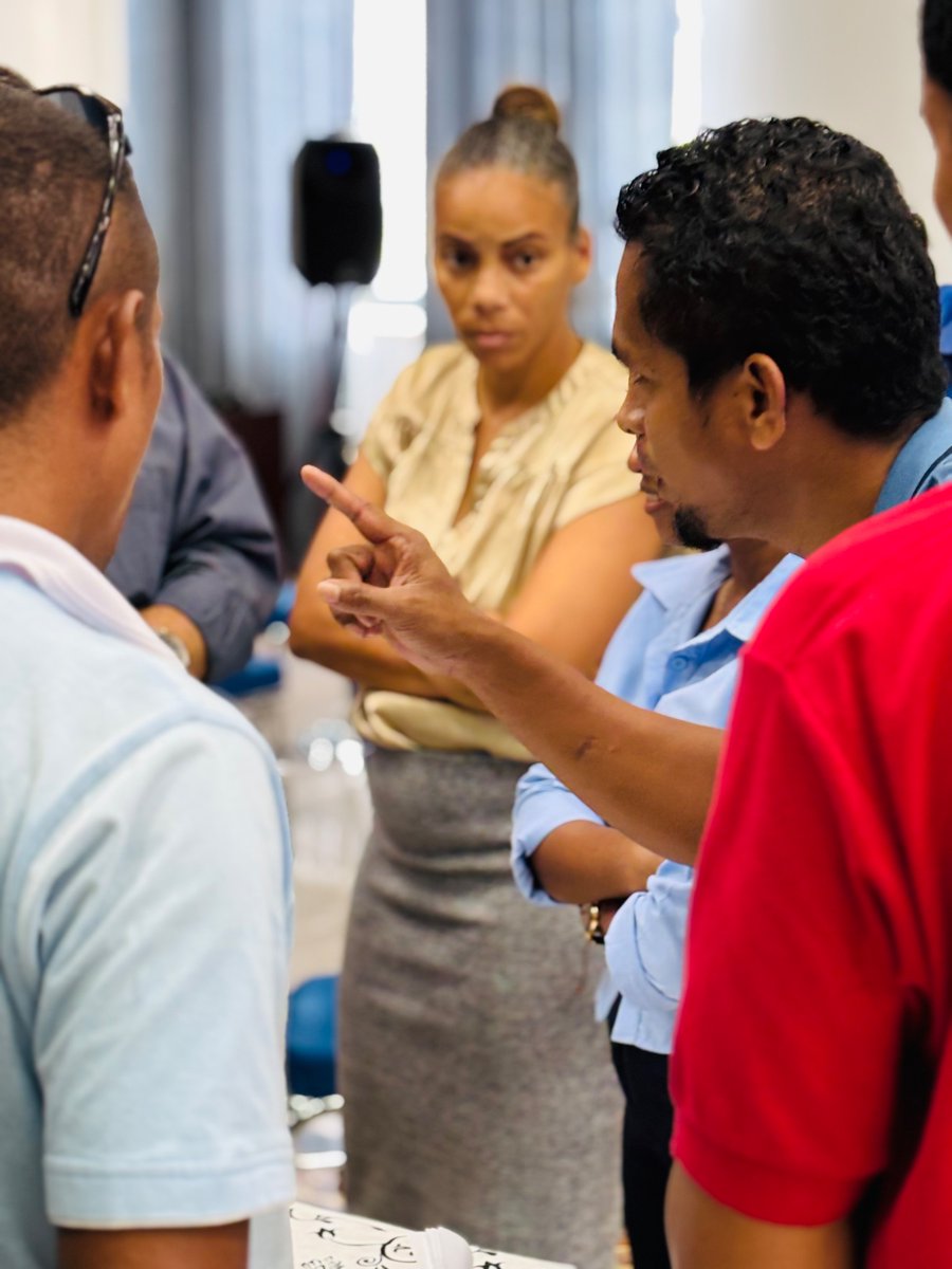 annika_wythes's tweet image. 🇹🇱 Strengthening anti-corruption in #TimorLeste!

🔹 30 May: 120+ stakeholders united for the Dialogue on Timor-Leste’s National Anti-Corruption Strategy #NACS

@UNODC_SEAP  is proud to support 🇹🇱 #UnitedAgainstCorruption

🙏🏻 @cactimorleste @cactimor