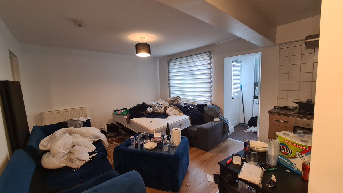 Arrived here,  knocked on the door , rang the bell etc etc nobody.  Let myself in and shouted helloooooo as could hear talking. 
Anyway couple of chaps pop out the bedroom looking very embarrassed 🤣😂🤣

Said 
Just here to test the electrics as they tried to cobble an excuse up