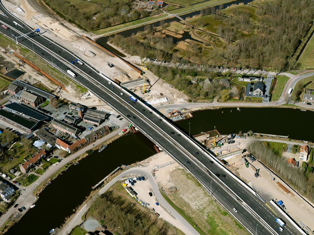 In verband met werkzaamheden bij de brug over de Amstel zijn de onderdoorgangen Amsteldijk-Zuid en Achterdijk dicht vanaf 4 juni 07.00 uur.
🚧De Achterdijk is dicht tot 20 juni 19.00 uur. 
🚧De Amsteldijk-Zuid is dicht tot 24 juni 19.00 uur. 

Meer info👇
bezoekerscentrum.rijkswaterstaat.nl/SchipholAmster…