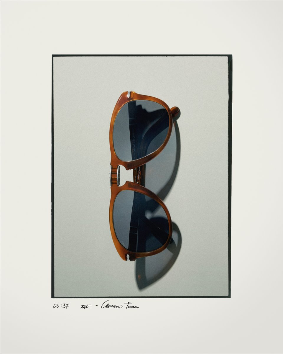 Persol's tweet photo. From the silver screen to a modern icon: the 714SM honors Steve McQueen’s style in "The Thomas Crown Affair" with its signature folding design and timeless Persol charisma.

Discover more: https://t.co/Icb2TXeeRU https://t.co/fauNLGlmVC