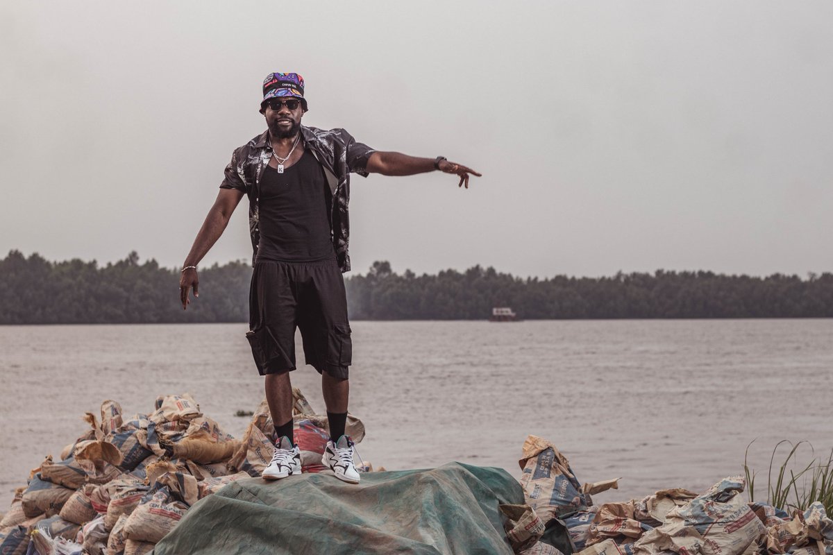Tu cherches les meilleurs albums ?
Les meilleurs EP ? 
T'es au bon endroit. Assieds-toi là, j'arrive 💯🔥⚡

🚨 NEW 
👉🏿 still.ac/6EZ8

👉🏿 bfan.link/ndumbe

© 2025, Kov Nation ☀️⏳
