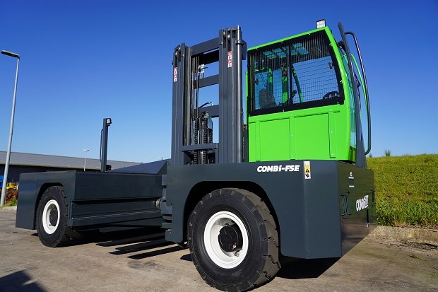 CliveFlucker's tweet image. #Combilift Unveils Heavy-Duty 8T Electric Sideloader – The New Combi-FSE 8000 –#warehouse #forklift #forkliftsafety #materialhandling #forklifttraining #ukhttps://bit.ly/3T8ejmY