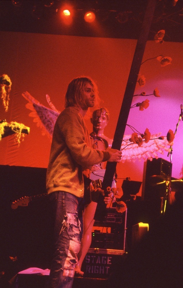 hourly kurt cobain (@hourly_cobain) on Twitter photo 