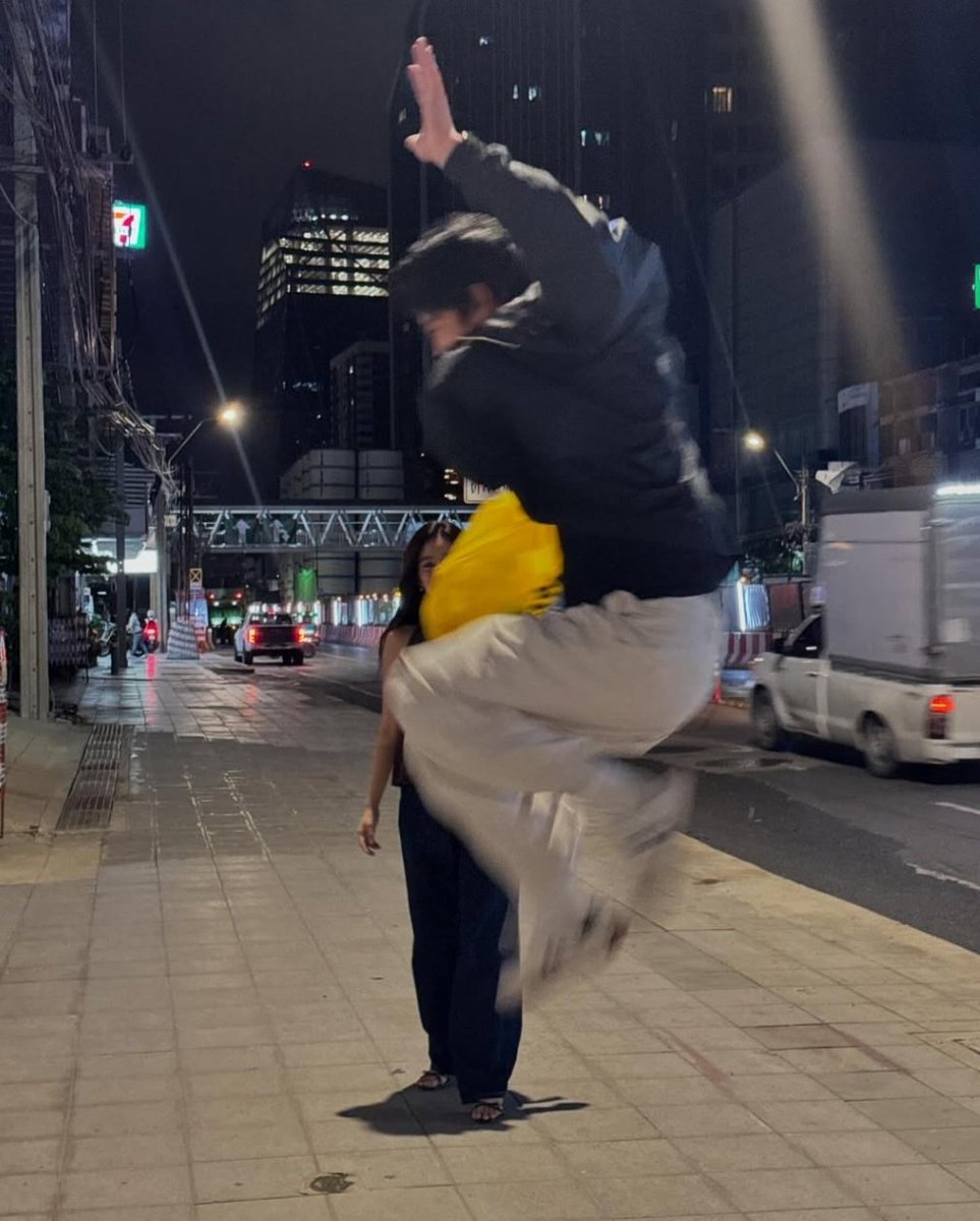 [📸IG] Donny is spotted on belle_mariano's Instagram Post!💙

"Sawadee 🇹🇭🇹🇭"

#DonnyPangilinan 
<a href="/donnypangilinan/">Donny</a>