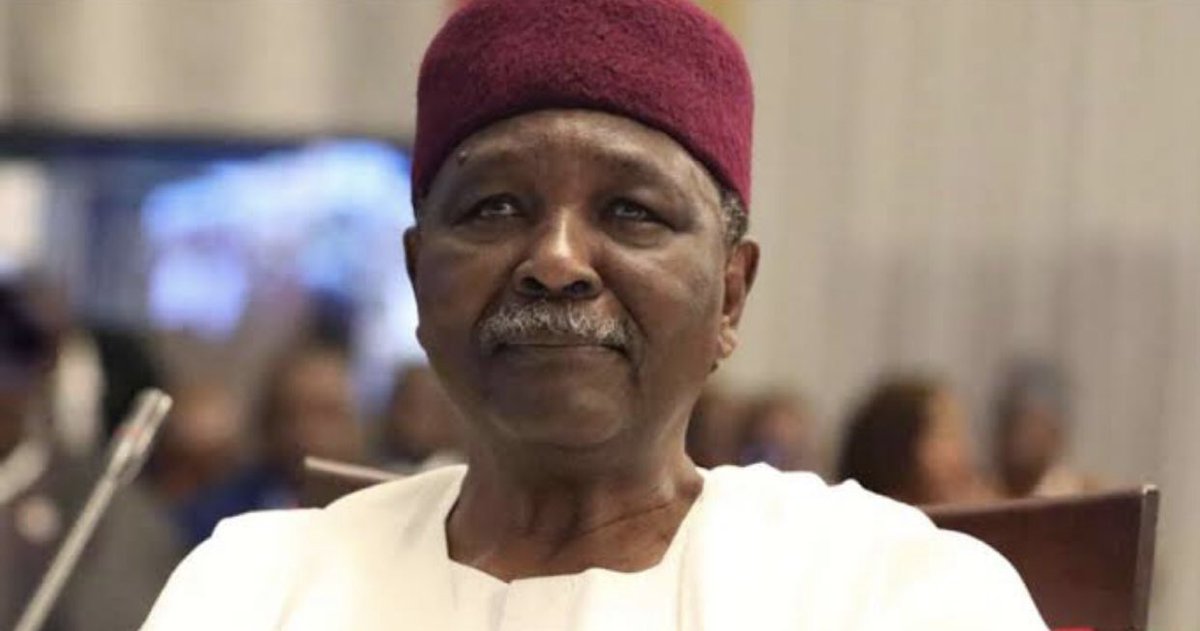 With all the COUNTLESS Fulani killings in his home state and the Middle Belt, this man NEVER utters a word.

He attends conferences, delivers "motivational speeches" at different forums, but when it's about the Middle Belt, he becomes a mannequin.

Gowon is living a HAUNTED life.