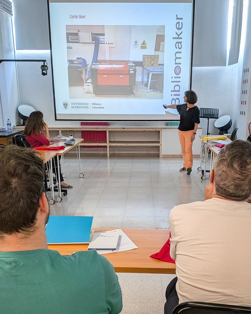 UGR emprendedora (@ugremprendedora) on Twitter photo 🎓¡Comienza la formación PTGAS: Emprender desde dentro!
Un placer recibir al Personal Técnico, de Gestión y de Administración y Servicios de <a href="/CanalUGR/">Universidad Granada</a> 🙌
Gracias a Jenny Ruiz, subdirectora de Emprendimiento y a Ana Peregrín de #Bibliomaker, por participar en la primera sesión💡 🎓¡Comienza la formación PTGAS: Emprender desde dentro!
Un placer recibir al Personal Técnico, de Gestión y de Administración y Servicios de <a href="/CanalUGR/">Universidad Granada</a> 🙌
Gracias a Jenny Ruiz, subdirectora de Emprendimiento y a Ana Peregrín de #Bibliomaker, por participar en la primera sesión💡