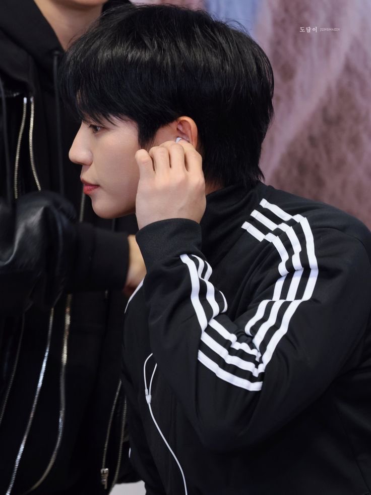 godlsduck's tweet photo. 해인선배 https://t.co/XBzrInnSnO