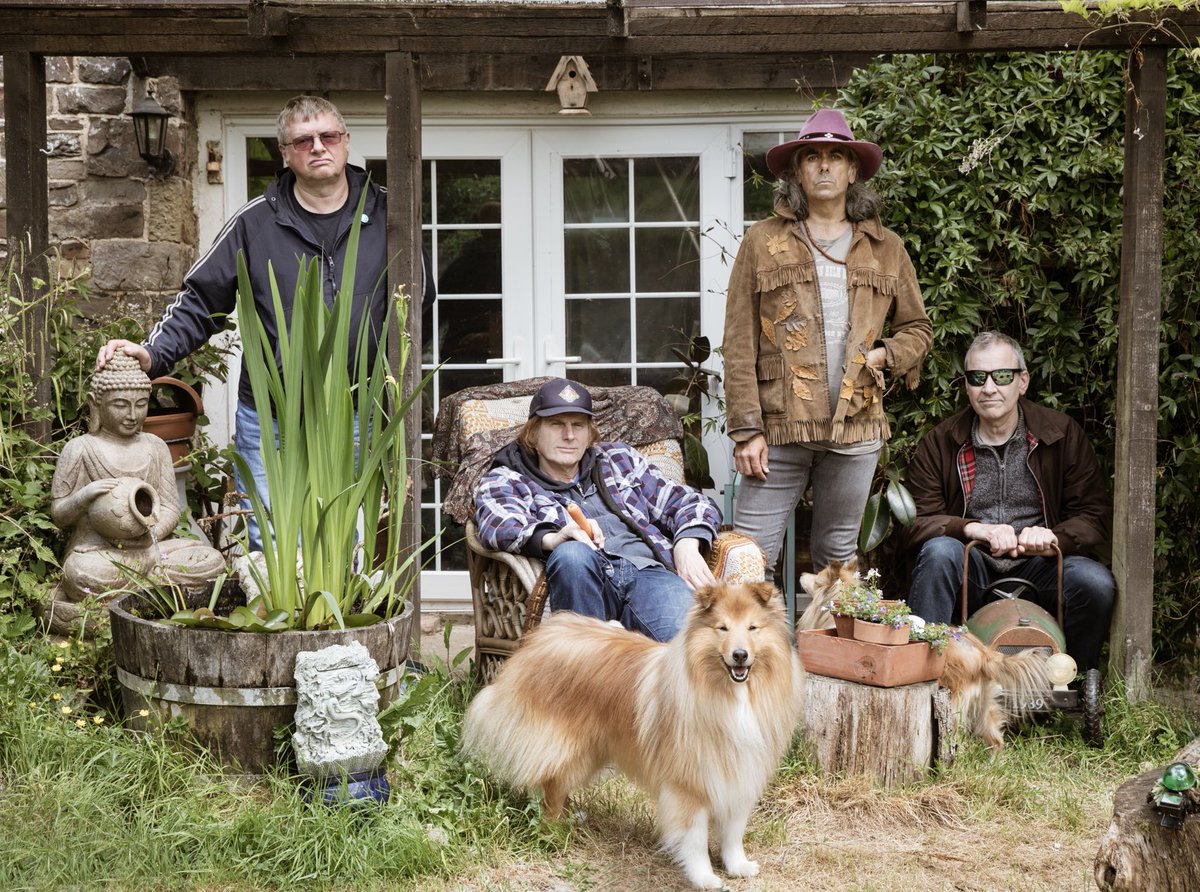 Latest photo sesh pic, with new member (whose actual name is Bear). Many thanks to Gaenor Barker