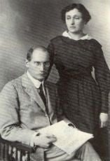 Eduardo Weiss, trained in Vienna, the first Italian psychoanalyst and a founder of Società Psicoanalitica Italiana

See the newest research from the IPA History of Psychoanalysis Committee
ipa.world/IPA/IPA_DOCS/P…

#history #psychoanalysis #psychology