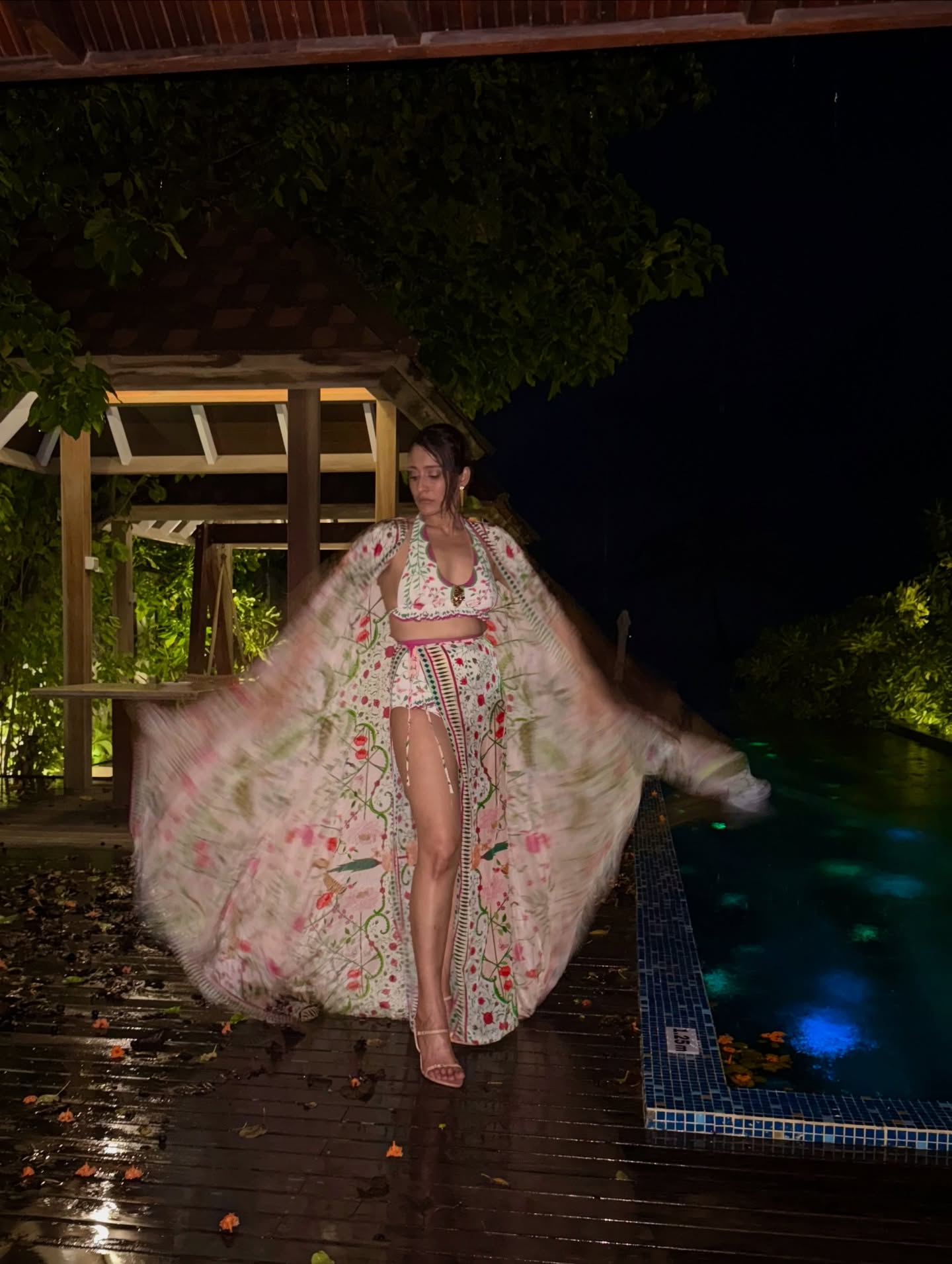 GshXB7BaoAADq39?format=jpg&name=large