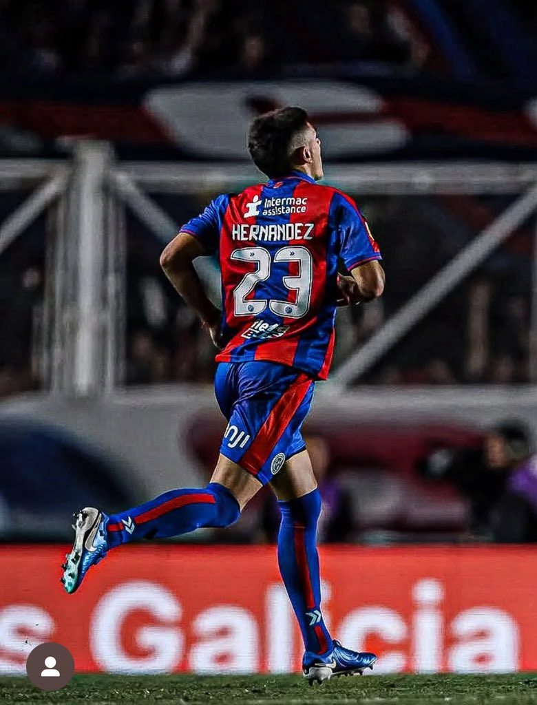 no hay chance de que se vaya, mucho menos a bosta