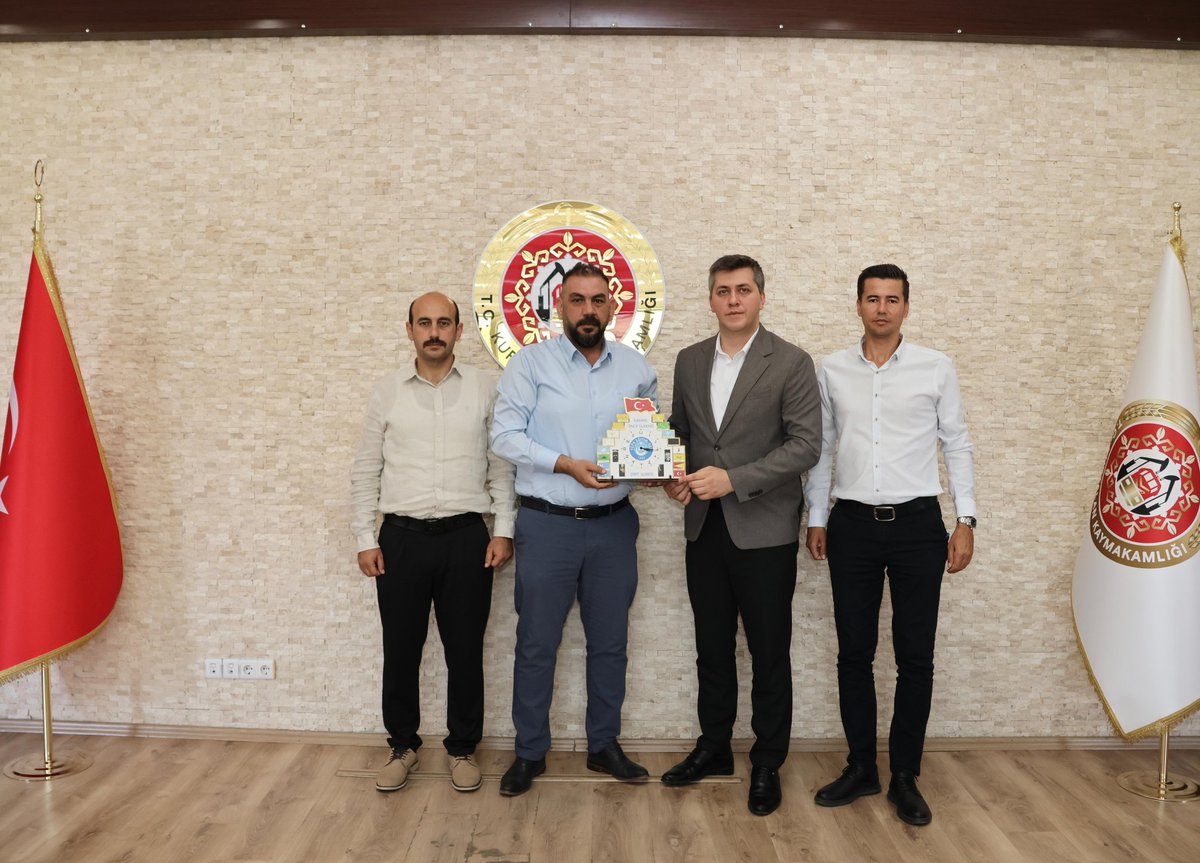CENGIZOZBILICI's tweet photo. Kurtalan Kaymakamımız Sayın Samet SERİN'e misafirperverliğinden ötürü teşekkür eder, çalışmalarında başarılar dilerim. https://t.co/VxYohGvoOl