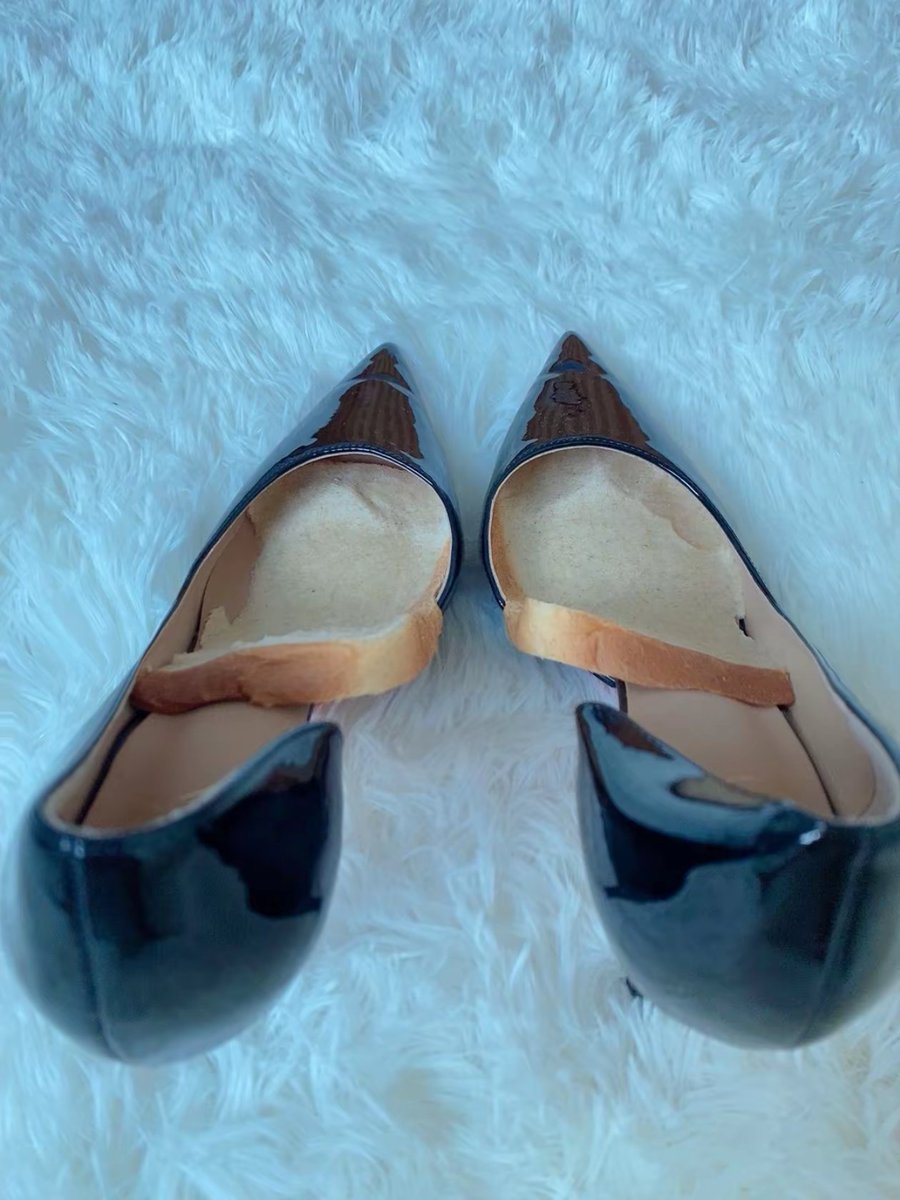 好玩  不知道打什么标签。#脚踩面包 #脚踩食物 #异食癖