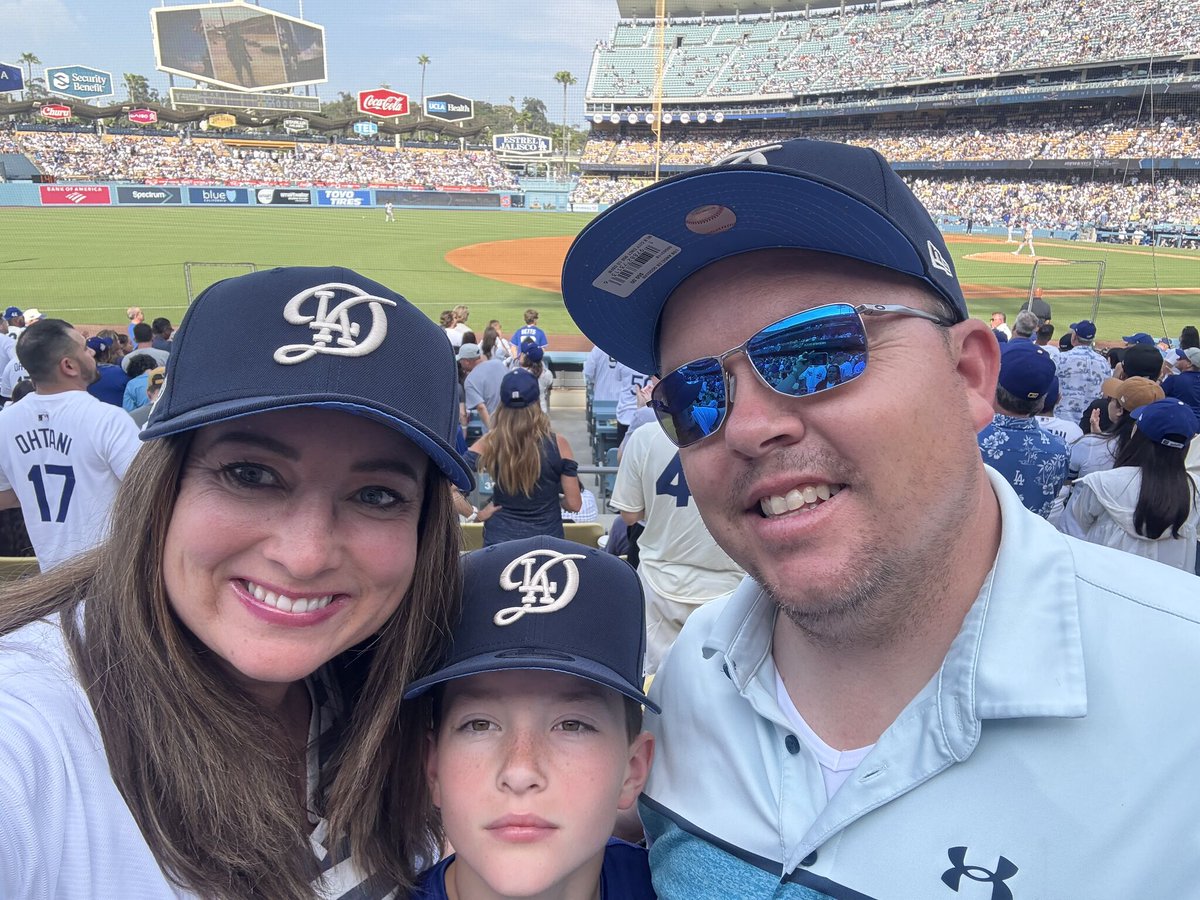 lyndseyv_'s tweet photo. The Los Angeles Dodgers and New York Yankees- one of the biggest rivalries of right now! It’s THESE high stakes that my hubby, son and I cheering and I’m guessing it’s what infuses these players to play like the killers they are!

#fuelperformance #resilience https://t.co/uobiX5NBQa