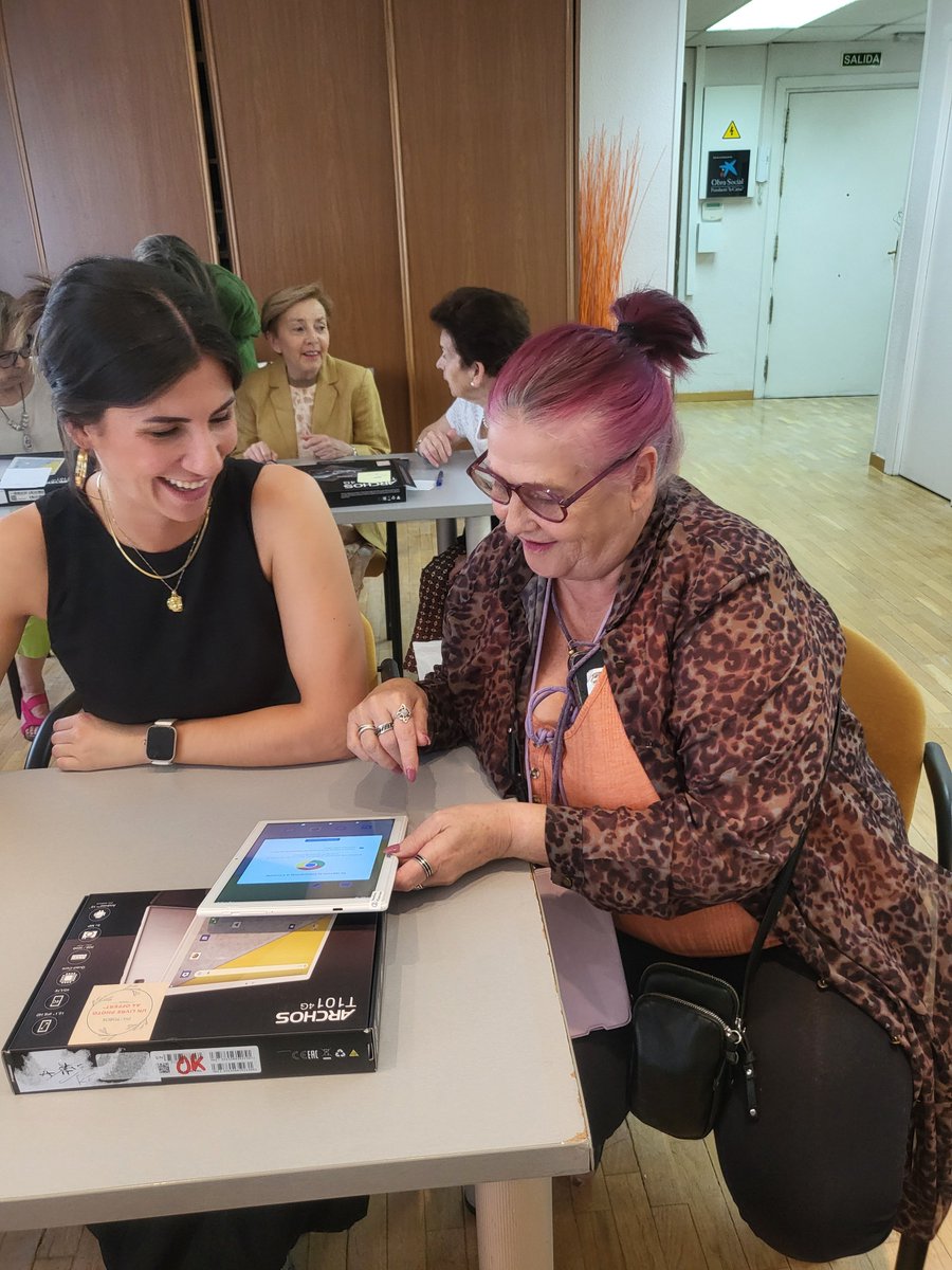 GSK España (@gsk_es) on Twitter photo De la mano de <a href="/nadiesolovolunt/">Nadiesolo Voluntariado</a>, algunos de nuestros compañeros voluntarios han acompañado a personas mayores para brindarles apoyo en el aprendizaje de habilidades digitales.
¡Muchas gracias por contar con nosotros! 🧡 De la mano de <a href="/nadiesolovolunt/">Nadiesolo Voluntariado</a>, algunos de nuestros compañeros voluntarios han acompañado a personas mayores para brindarles apoyo en el aprendizaje de habilidades digitales.
¡Muchas gracias por contar con nosotros! 🧡