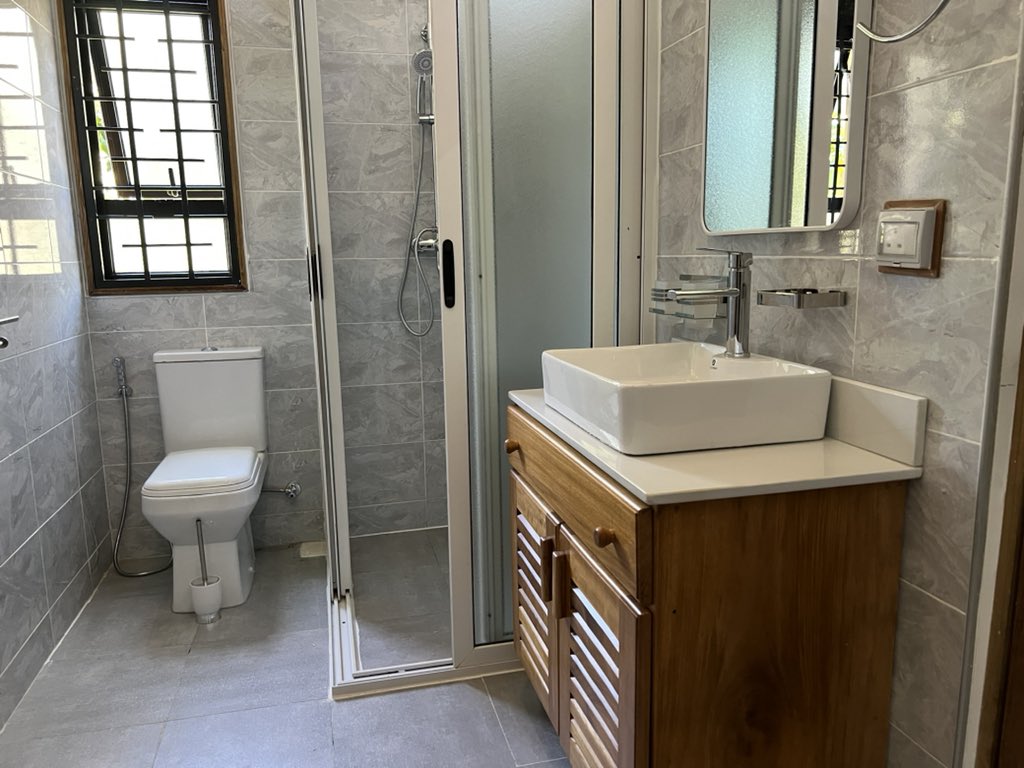 What would you recommend for roofing a pergola. The bamboo did well by the way.

Normalize shower cabins , they are better than shower trays.