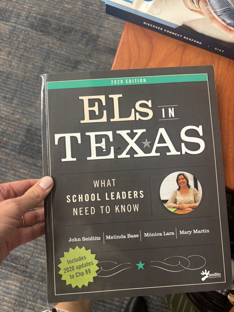 Love what I found in <a href="/HumbleISD/">Humble ISD</a> The Language Acquisition Dept brings these table stands to all PD meetings, &amp; integrates into all they do (designed by <a href="/MsBrendaRomero/">Brenda Romero</a> ) #Seidlitz7Steps