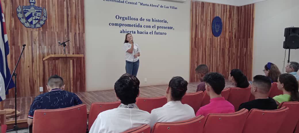 UCLVCU's tweet photo. 👩🏼‍💻Jóvenes con destacados aportes a la labor científica y de innovación, recibieron esta mañana el Sello «Forjadores del Futuro»2025, que otorga la UJC y las Brigadas Técnicas Juveniles. 
#Felicidades 👏
#LaExcelenciaEsNuestra https://t.co/OK84hUAsGB