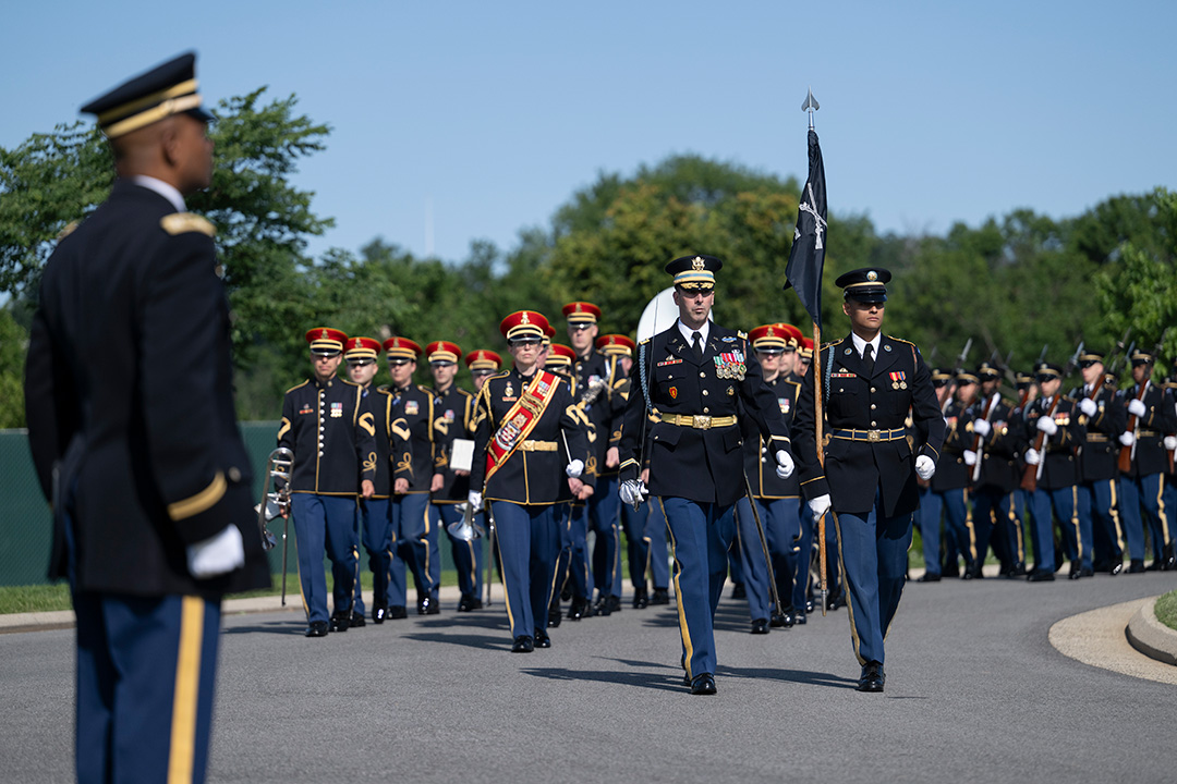 AUSAorg's tweet image. June is #ArmyHeritageMonth, and throughout the month, we'll highlight the #ArmyValues and other enduring principles that have made the #USArmy the world's greatest fighting force since 1775.
#AUSAorg #AUSA 
 
(U.S. Army photo by Elizabeth Fraser)
