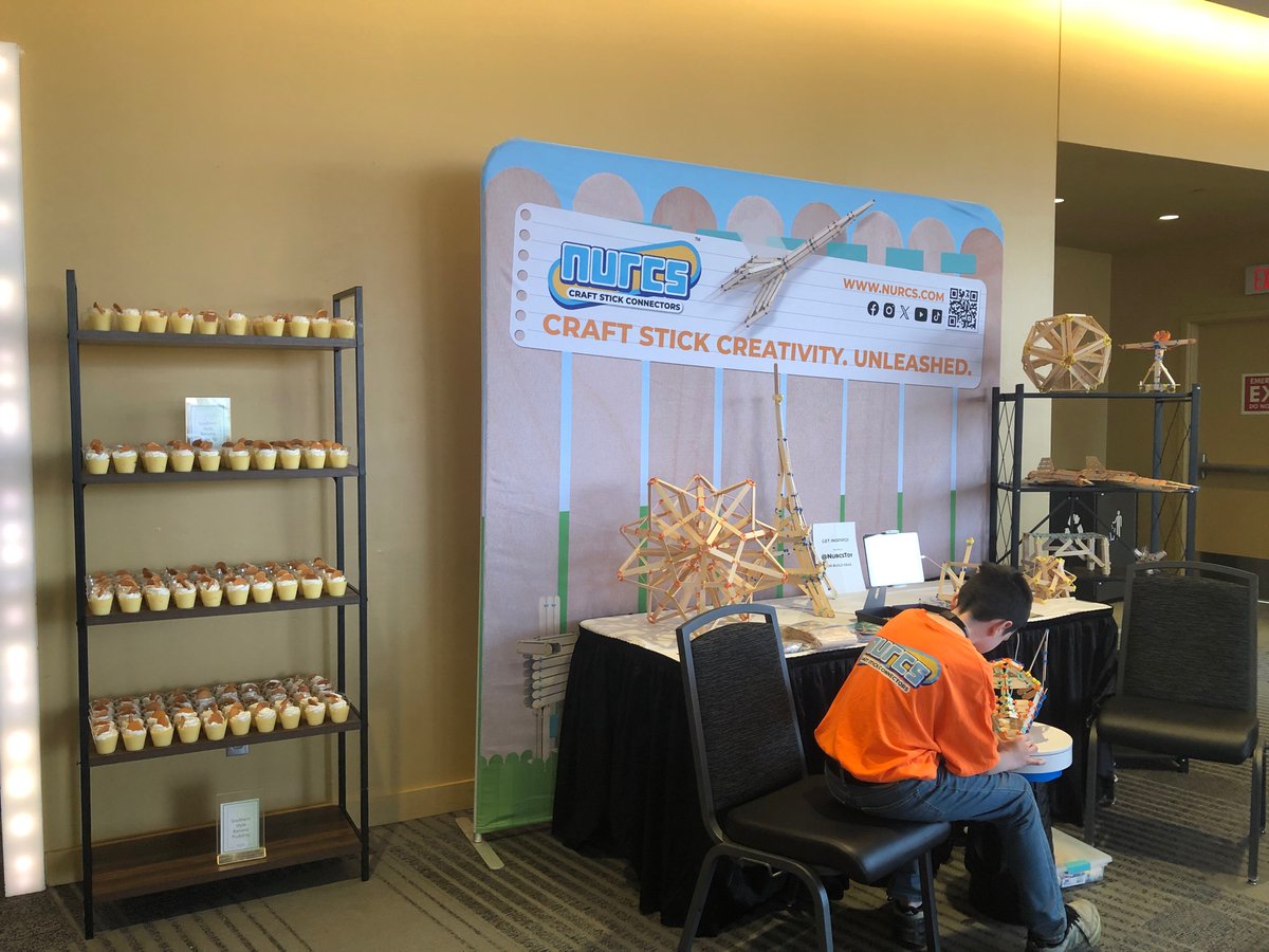 NurcsToy's tweet image. You know you’ve got the best spot in the house when they setup the Banana Pudding shelf just inches away! 🥹#OSLN