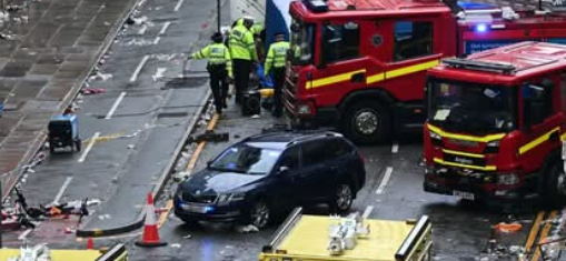 Liverpool parade crash victims named for first time mirror.co.uk/news/uk-news/b…